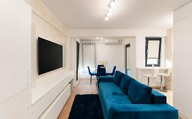 Irina'S Premier Properties At Seven Palms, Saturn